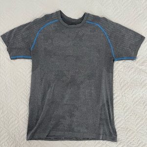Lululemon metal vent tech T shirt gray blue